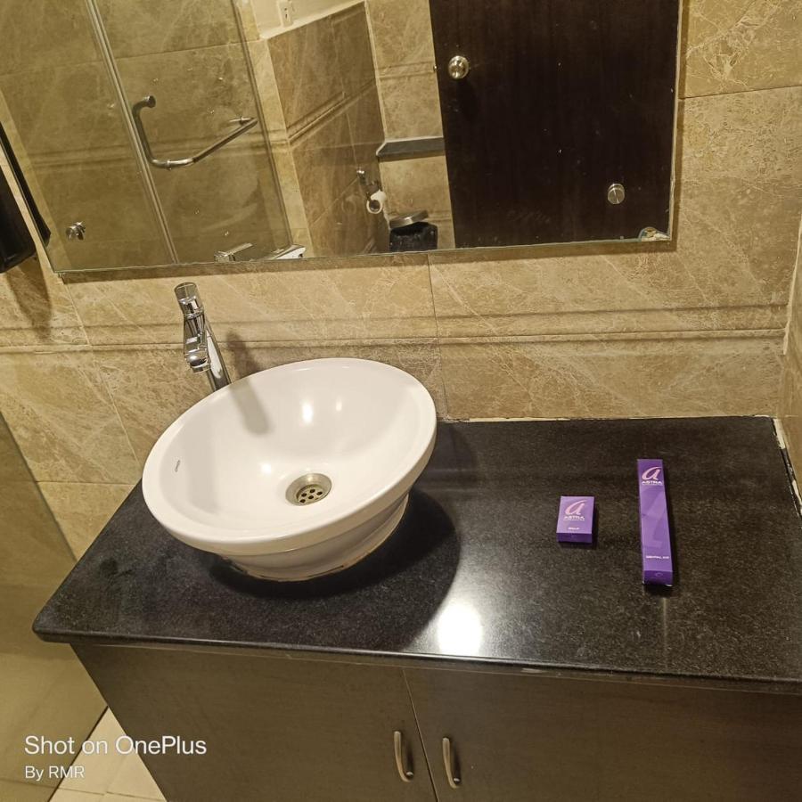 Astra Hotels & Suites Whitefield Near To Nallurahalli Metro Station And Ktpo بنغالور المظهر الخارجي الصورة