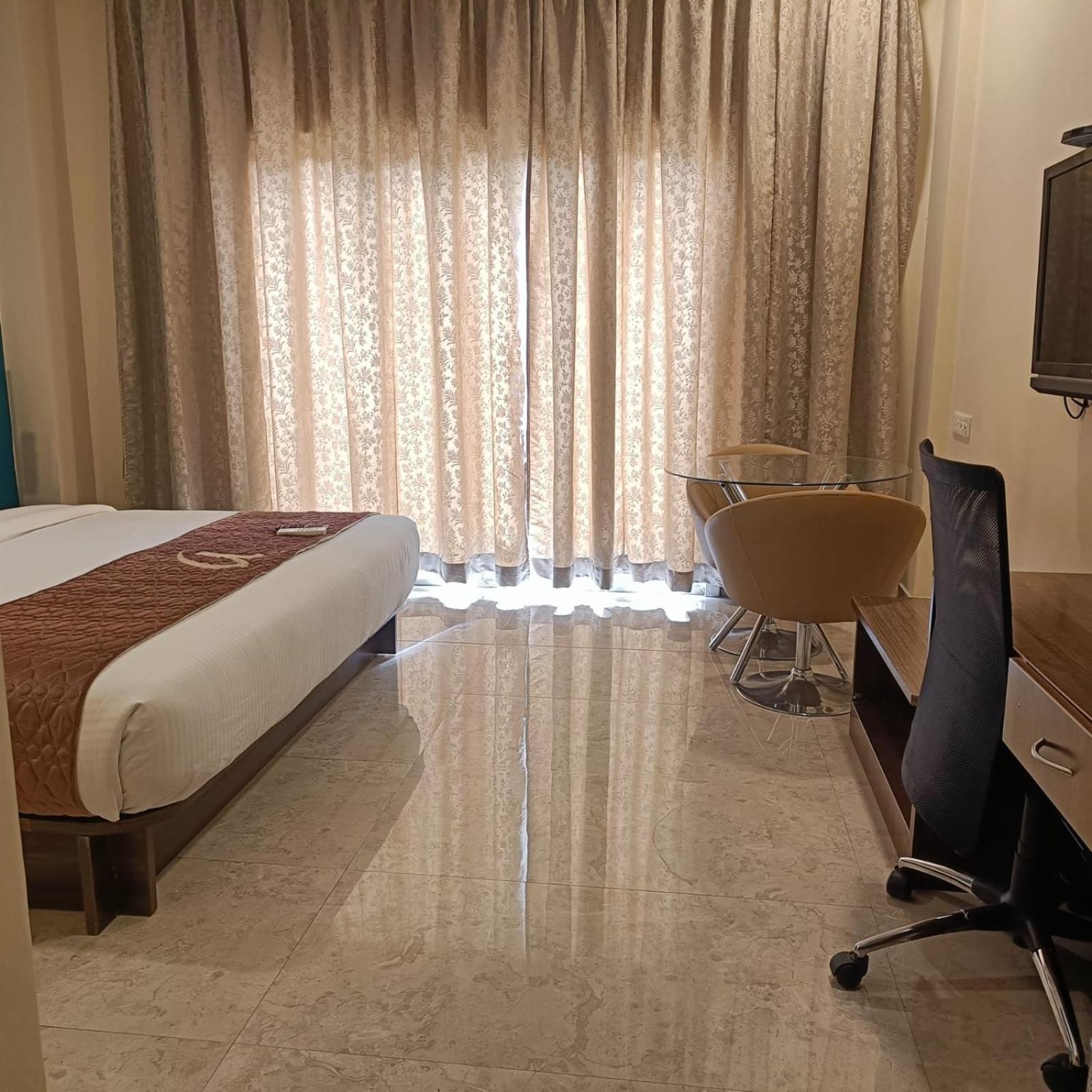 Astra Hotels & Suites Whitefield Near To Nallurahalli Metro Station And Ktpo بنغالور المظهر الخارجي الصورة